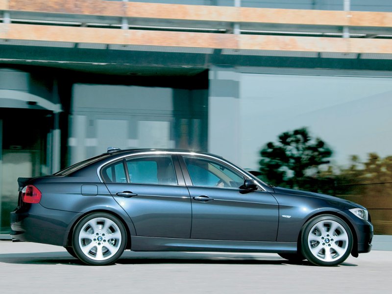 bmw330iside1.jpg