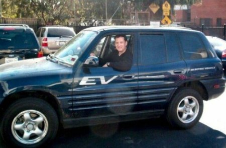 rav4-ev-tom-hanks